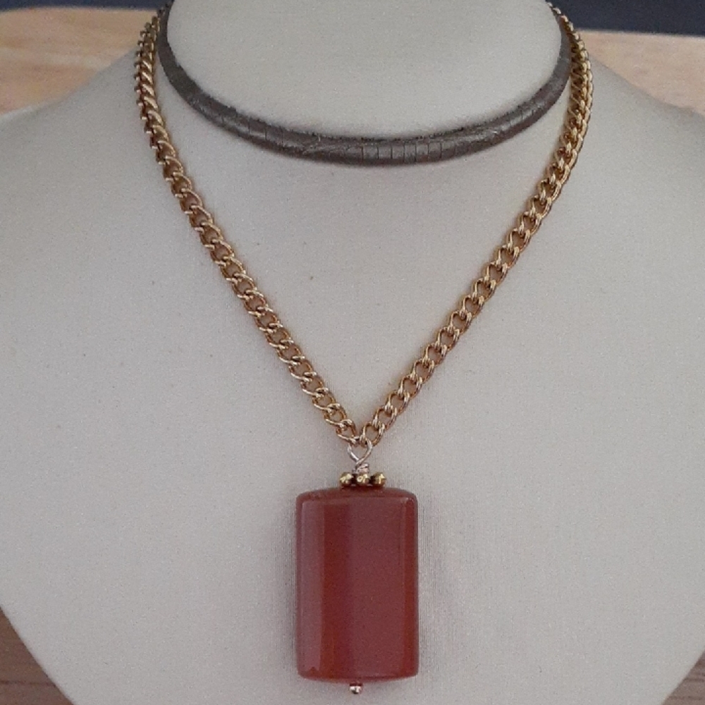 NWOT Shiny Carnelian Gemstone Necklace Y129